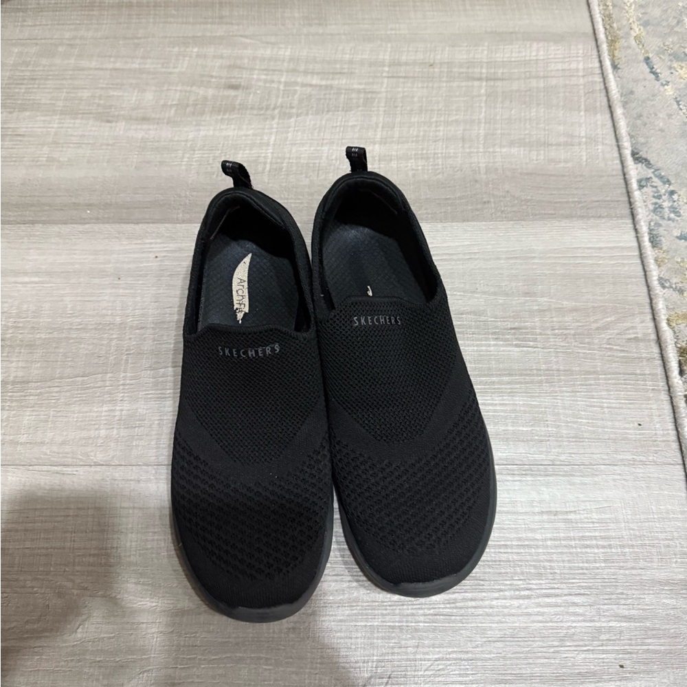 Skechers Women's Black Slip-On Sneakers